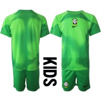 Billiga Brasilien Målvakt Barnkläder Borta fotbollskläder till baby VM 2022 Kortärmad (+ Korta byxor)